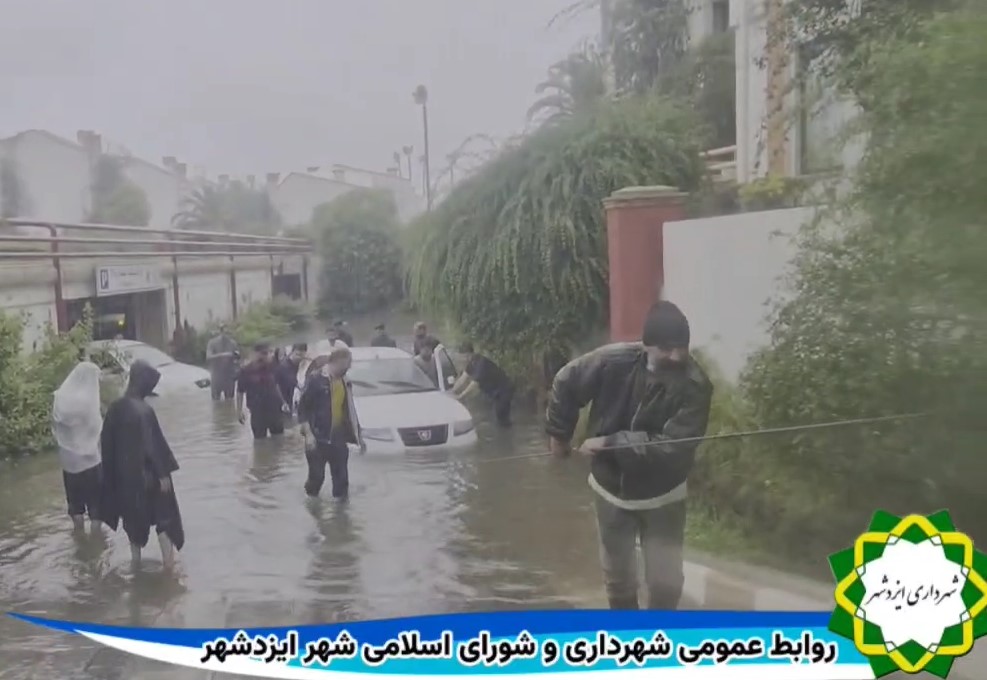 تداوم خدمات‌رسانی شهرداری ایزدشهر پس از بارندگی